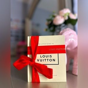 Louis Vuitton “Style to Live by” Small Book